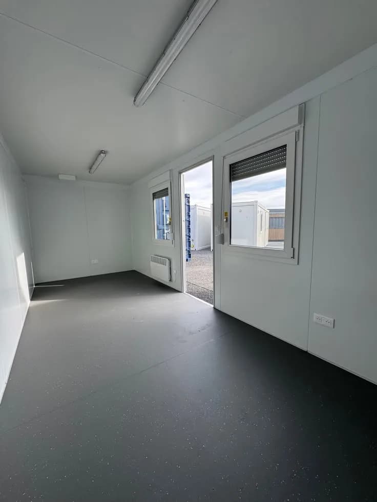 Bürocontainer 12