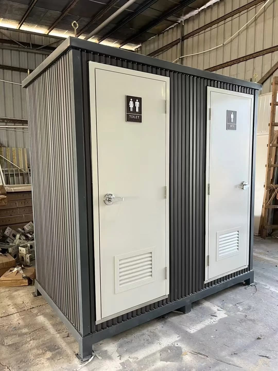 Sanitärcontainer 4