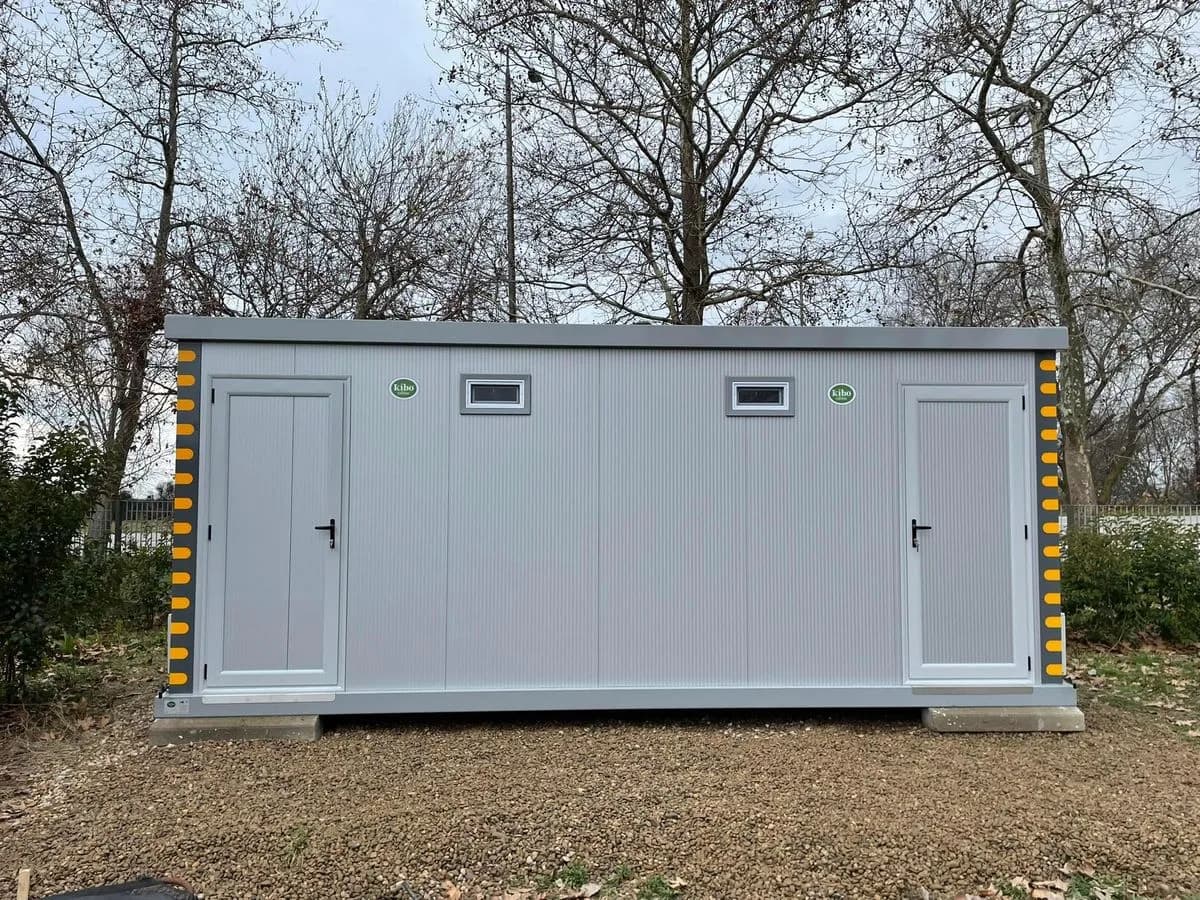 Sanitärcontainer 6