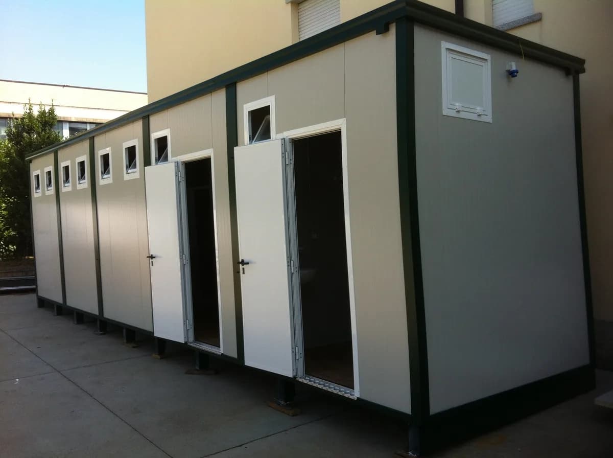 Sanitärcontainer 10