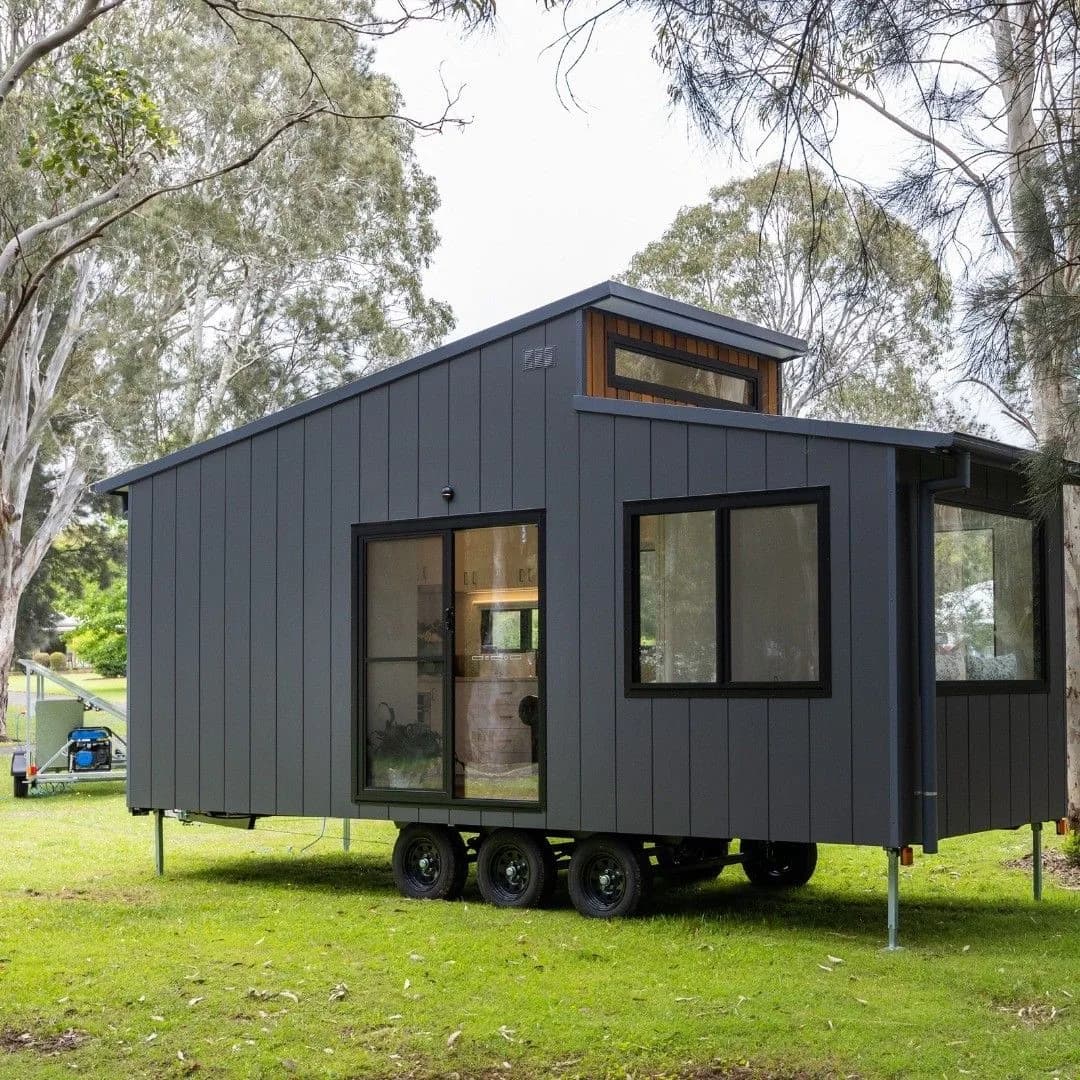 Tiny House / Wohncontainer auf Anhänger 8